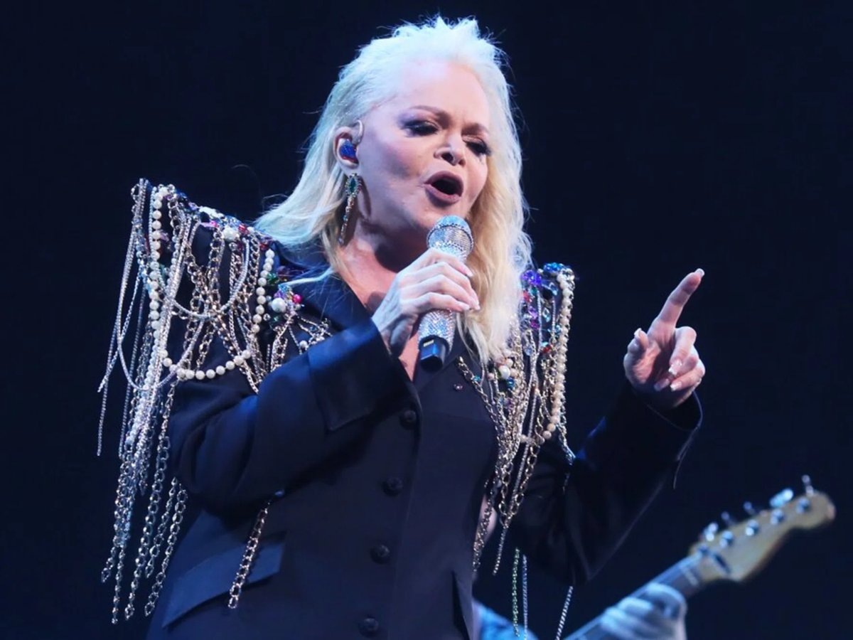     Осталось не продано 45 билетов на концерт Долиной, который пройдет сегодня