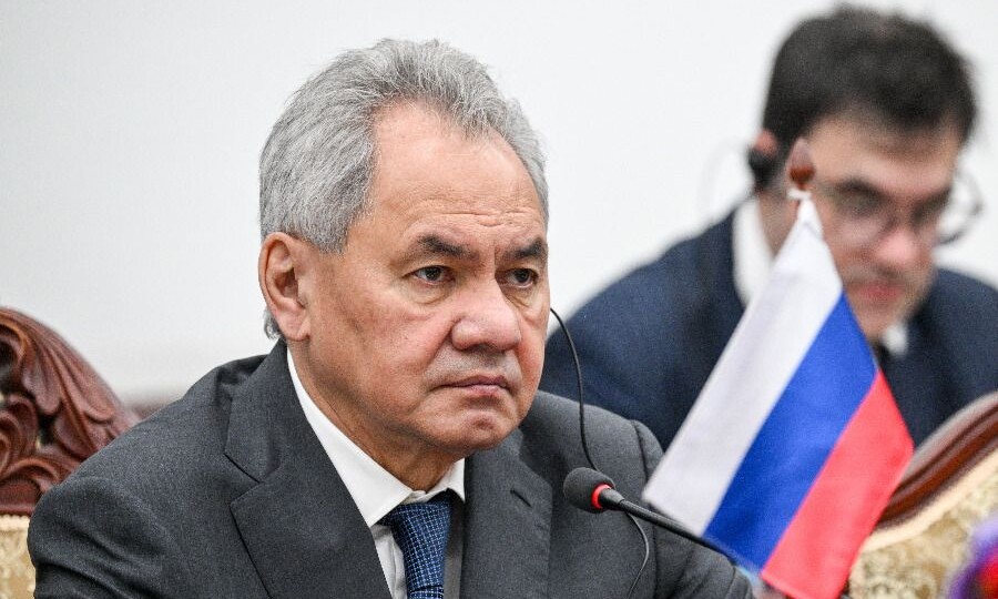 Шойгу прибыл в Пекин на переговоры с главой МИД Китая Ван И