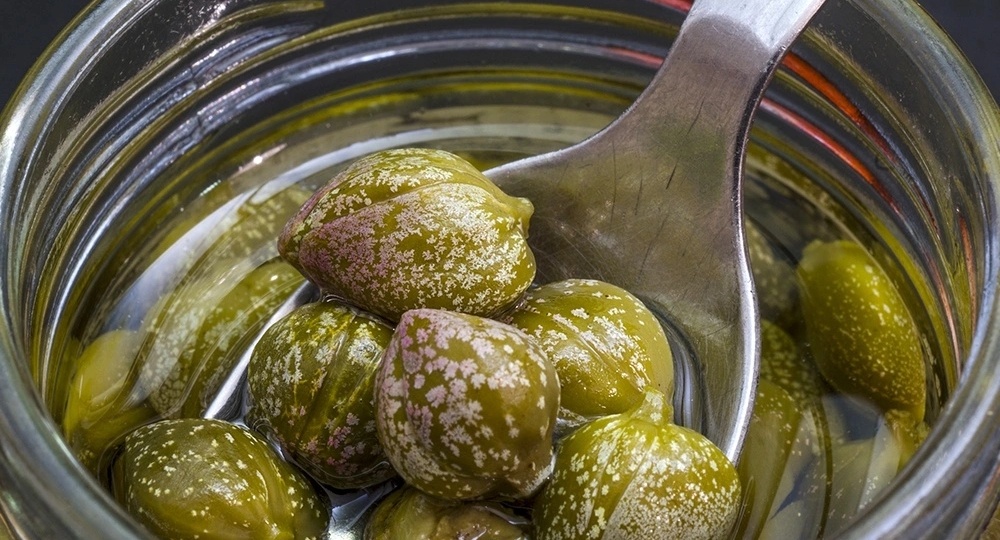 Каперсы: как бутон, переживший фараонов, проиграл битву за собственный остров