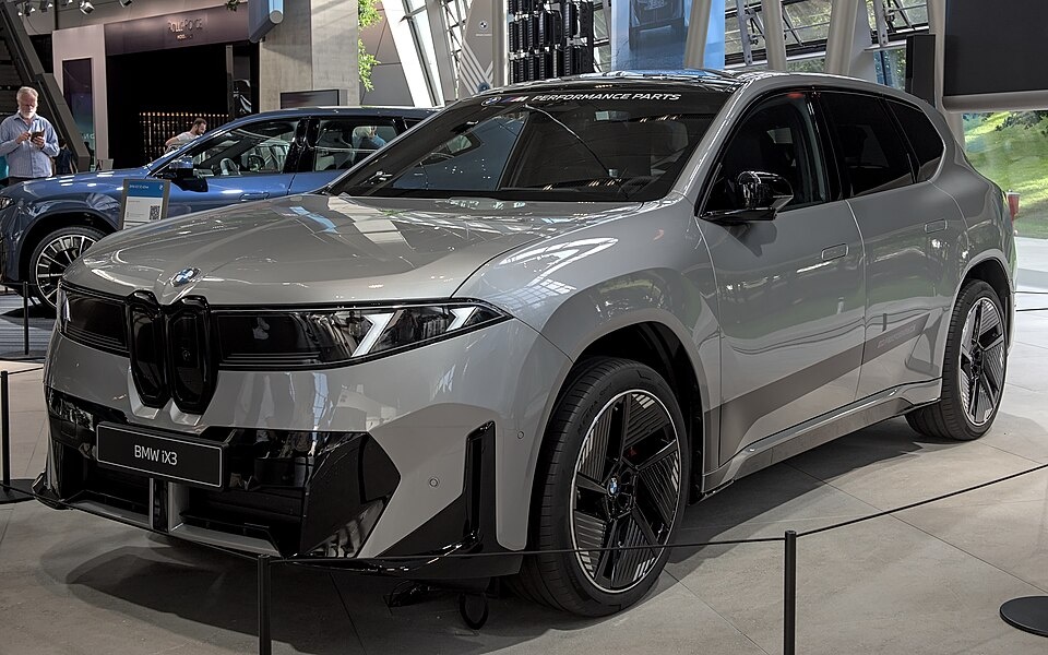 BMW iX3
