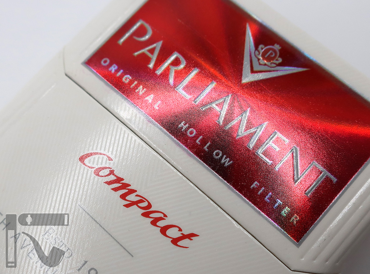 Сигареты Parliament Red Compact. Фото: © канал "Уголок Курильщика"