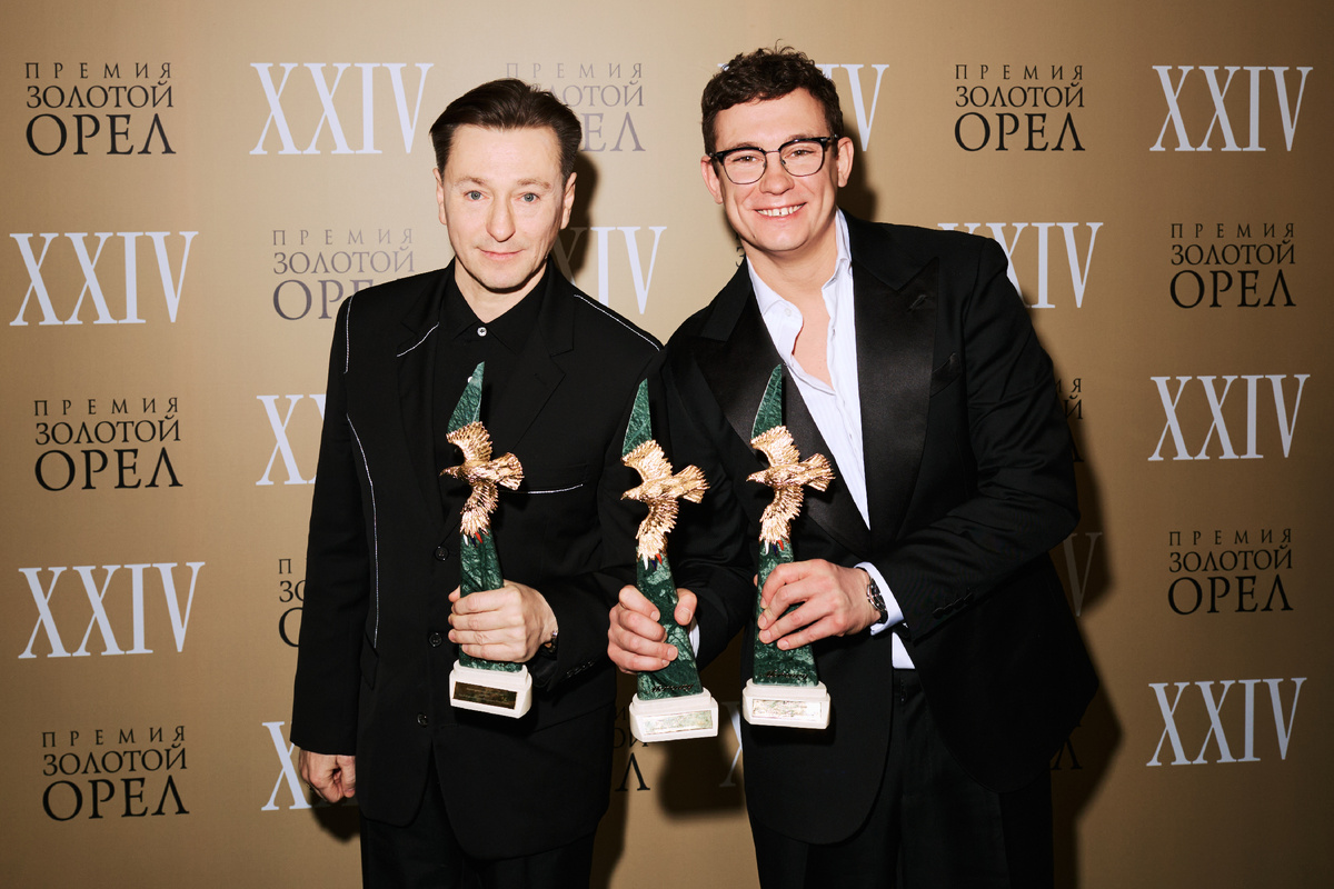 Лучшие актёры — исполнители главных ролей в фильме «Август» Сергей Безруков и Никита Кологривый