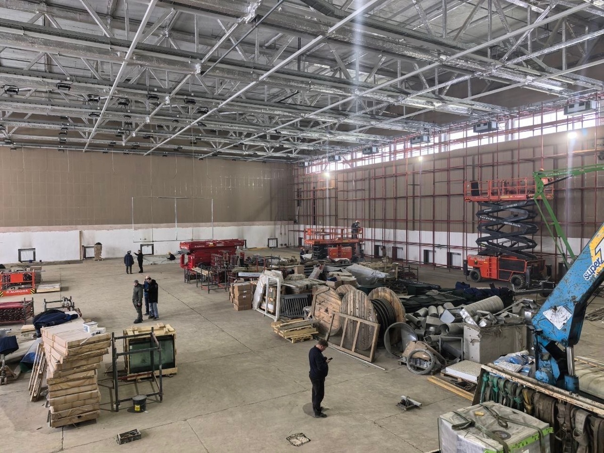    В Нефтеюганске этой весной планируют достроить многофункциональный спорткомплекс