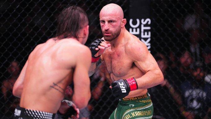     Александр Волкановски и Диего Лопес