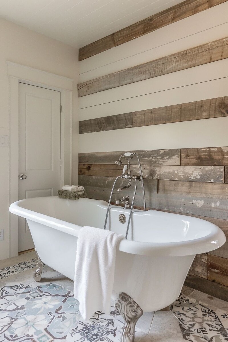 Источник:  ru.pinterest.com Чугунная ванна - антураж