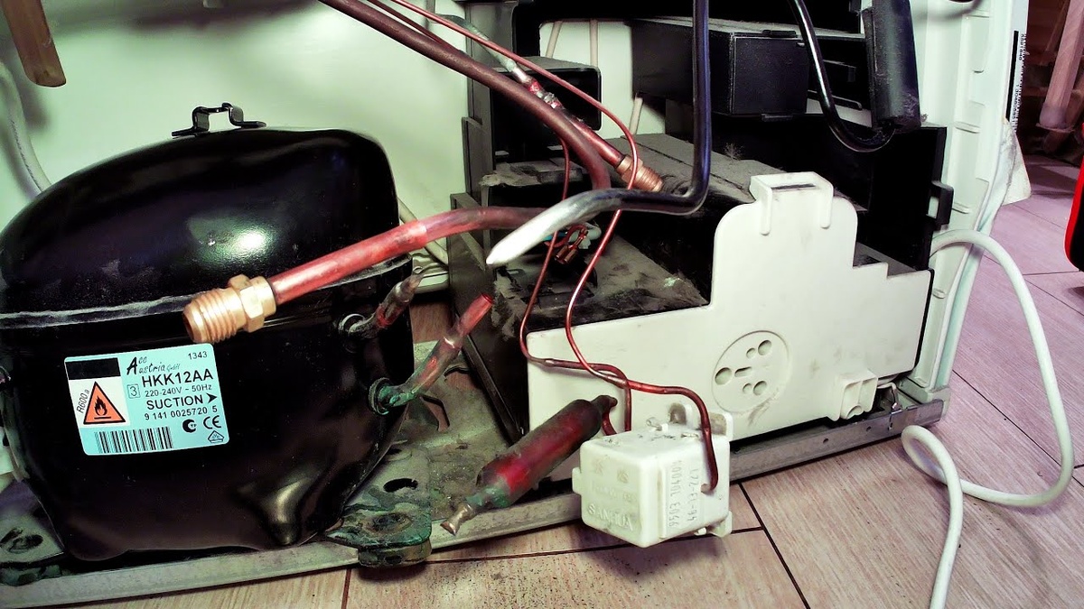 Мотор - компрессор бытового холодильника