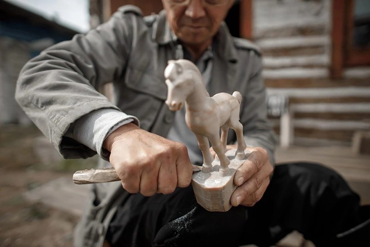 Рассказываем о мастерах, которые вырезали драконов, никогда не видя драконов, и создали искусство из ничего