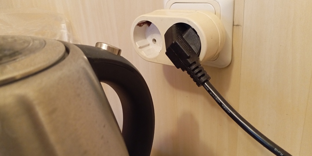 Житель Карелии вломился на склад бытовой техники и стащил чайник