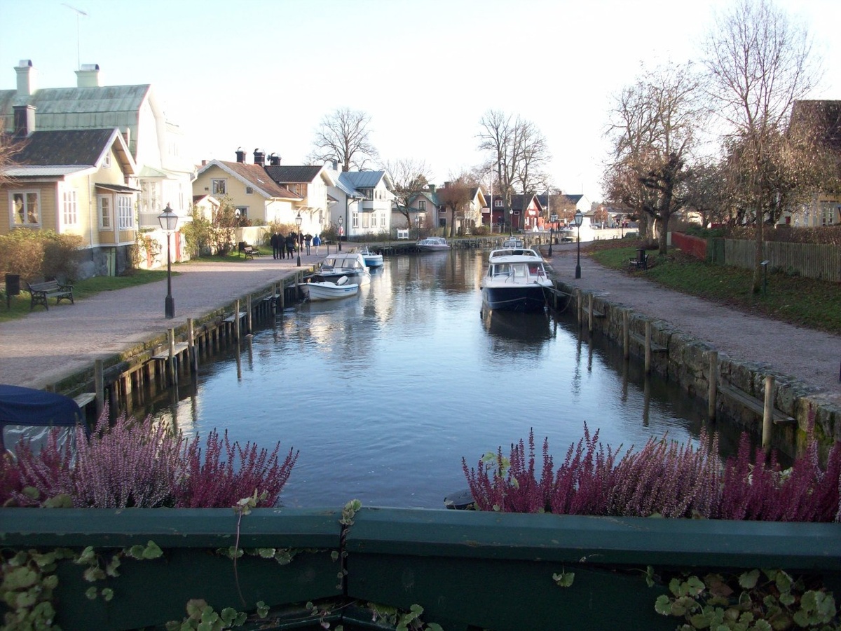 Канал в Труса