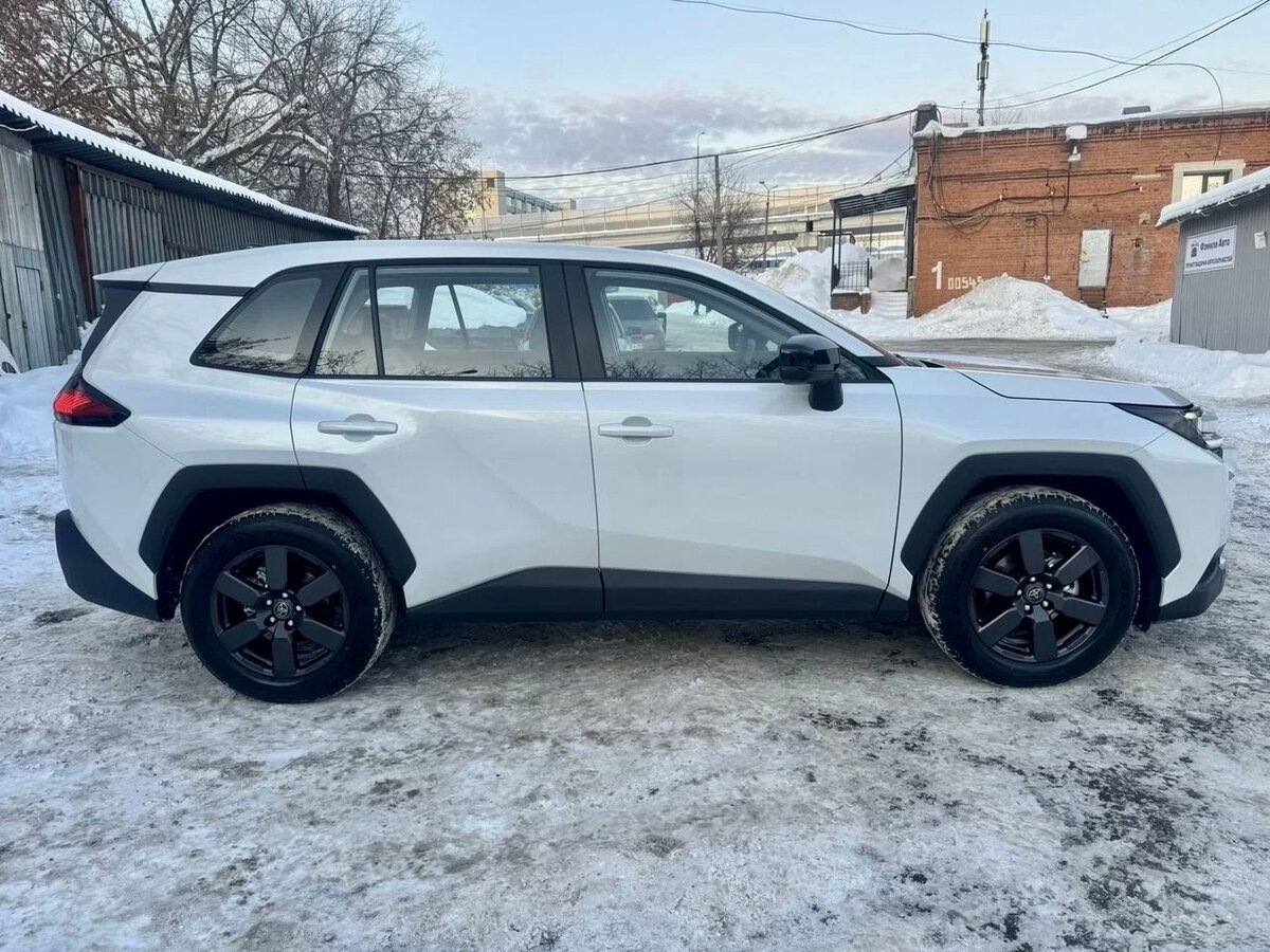 Новые Toyota RAV4 XA60 уже в России: первые впечатления и стоимость новинки. Источник иллюстрации - auto.ru