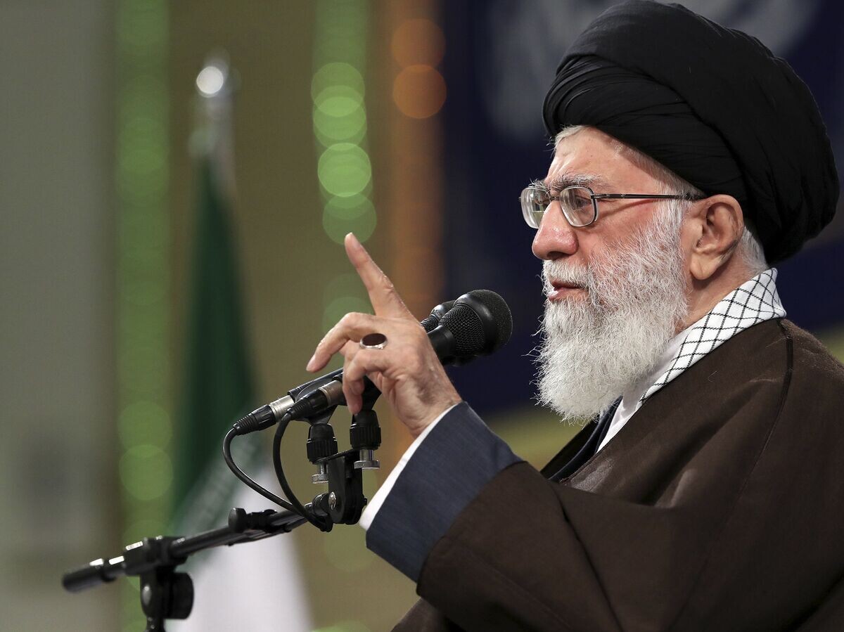    Верховный лидер Ирана Али Хаменеи выступает в Тегеране. 14 апреля 2018 | © AP Photo / Office of the Iranian Supreme Leader