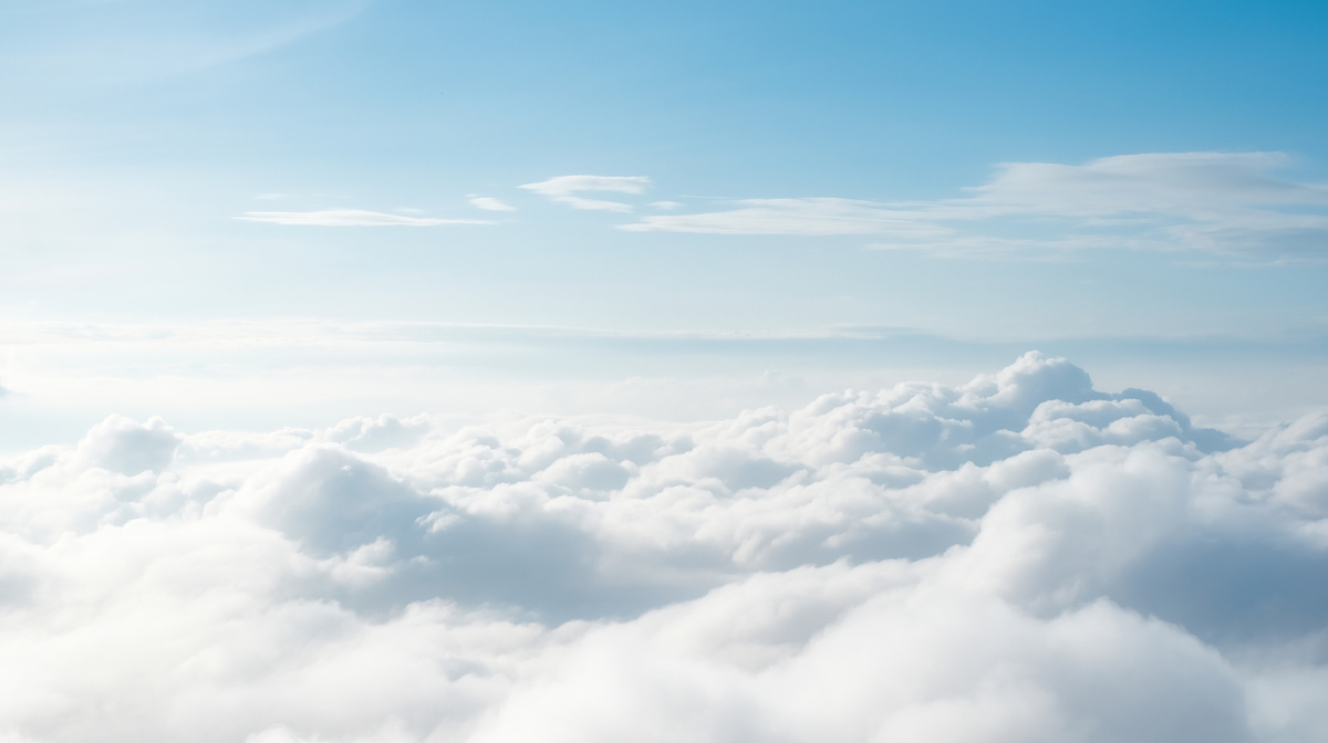     Фото: Adhivaswut/Shutterstock/FOTODOM Объяснение кроется в понятии атмосферного давления и устройстве нашего тела