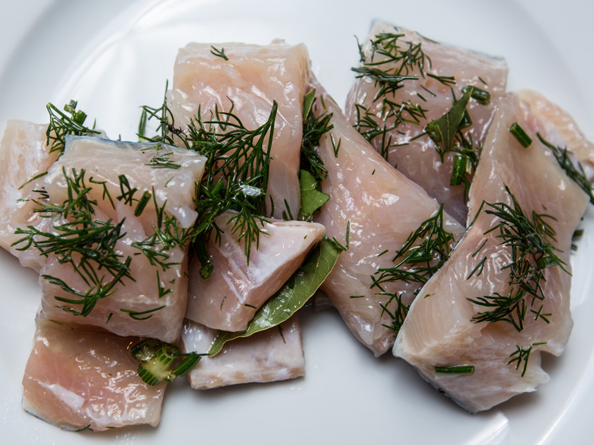    Секрет архангельских рыбаков как солить сельдь чтобы пальчики оближешь