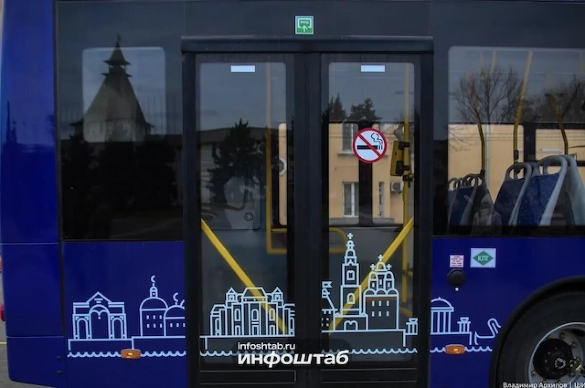    Замерзшее топливо и неработающие заправки парализовали автобусы Астрахани