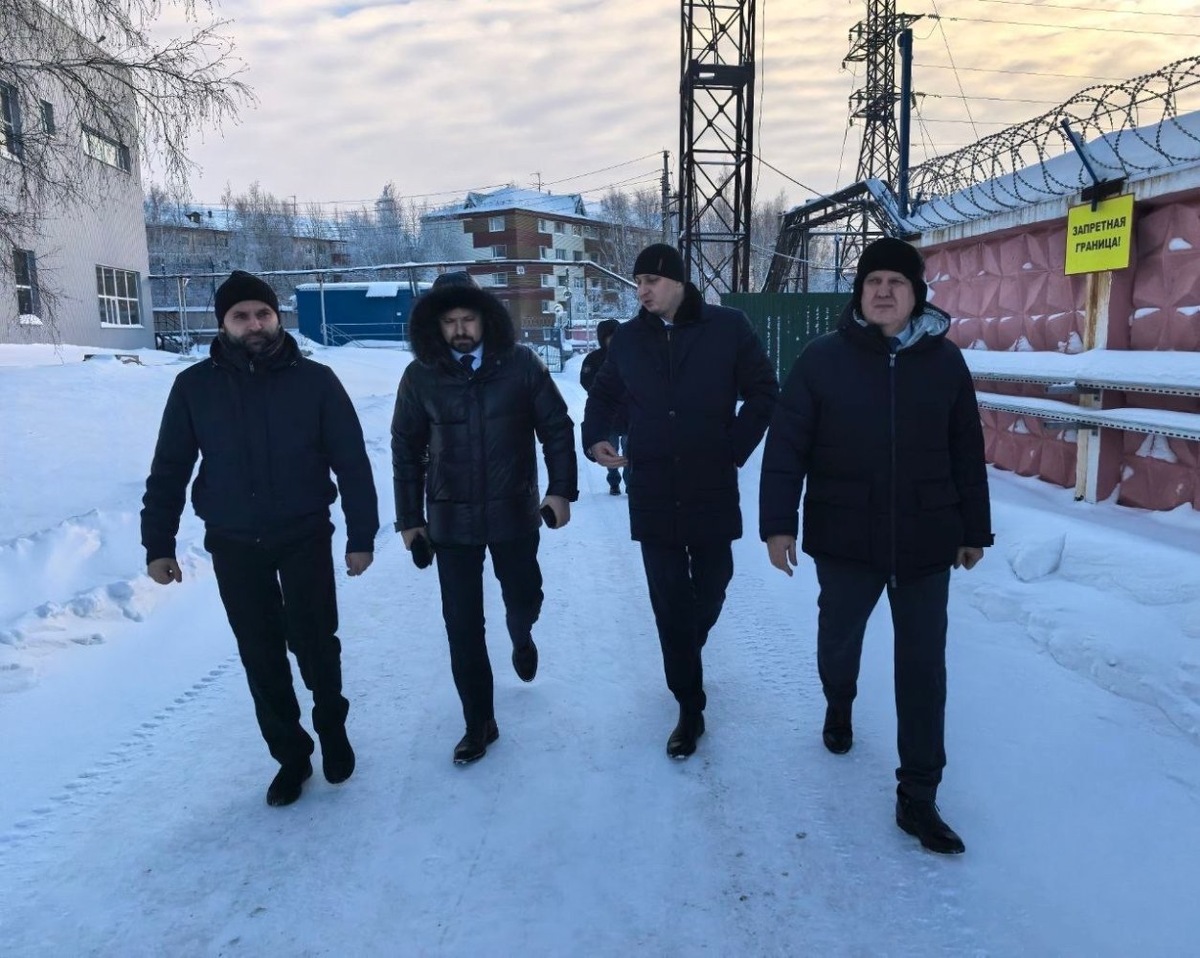    В Нефтеюганске обсудили модернизацию теплосетей и подготовку кадров