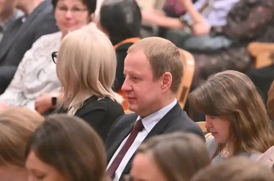    Виктор Томенко в зрительном зале. Источник: Антон Червяков