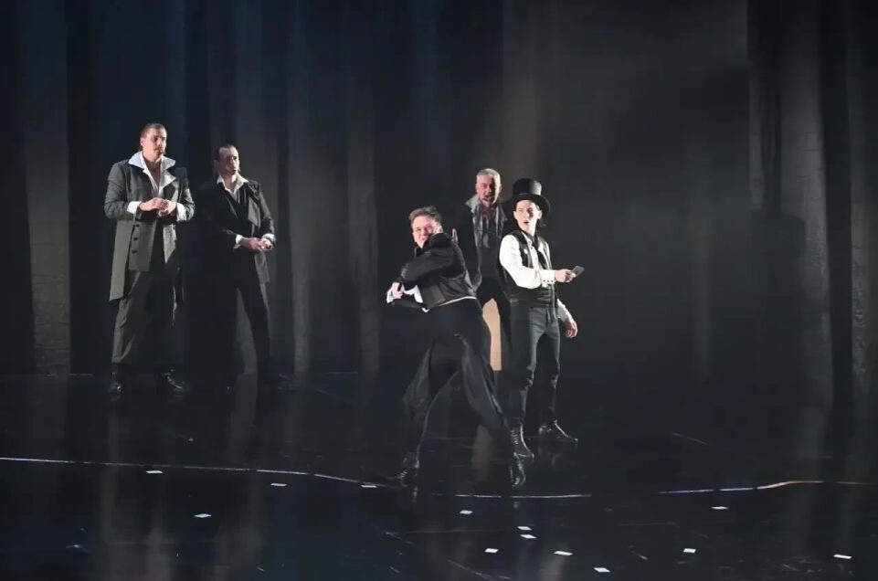    "Маскарад" в Молодежном театре. Источник: Антон Червяков