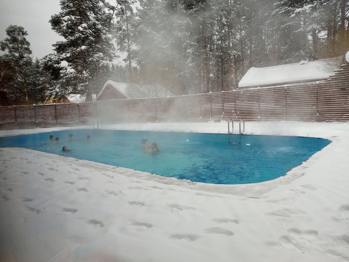 Подозреваемый бассейн на базе отдыха "Чусовая". Фото автора. 