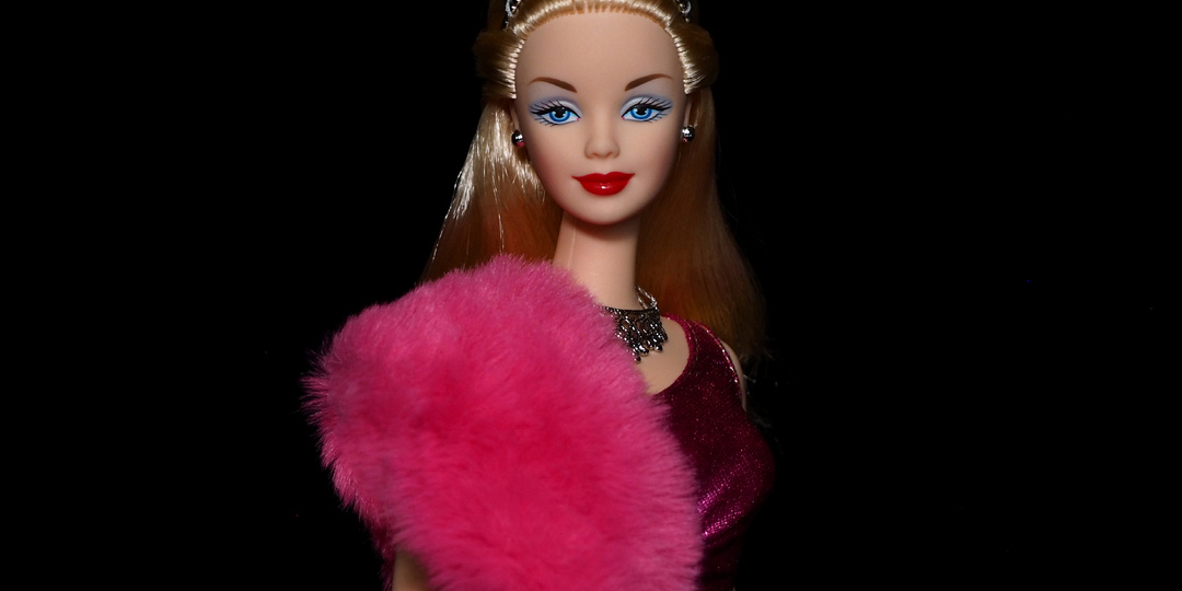 Январские красавицы. #2 Millennium Princess Barbie The 1999 Holiday Edition.