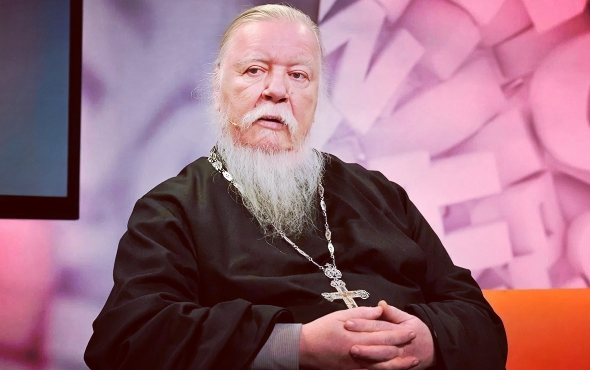 Димитрий Смирнов (07.03.1951 — 21.10.2020 гг.) — протоиерей, церковный и общественный деятель.