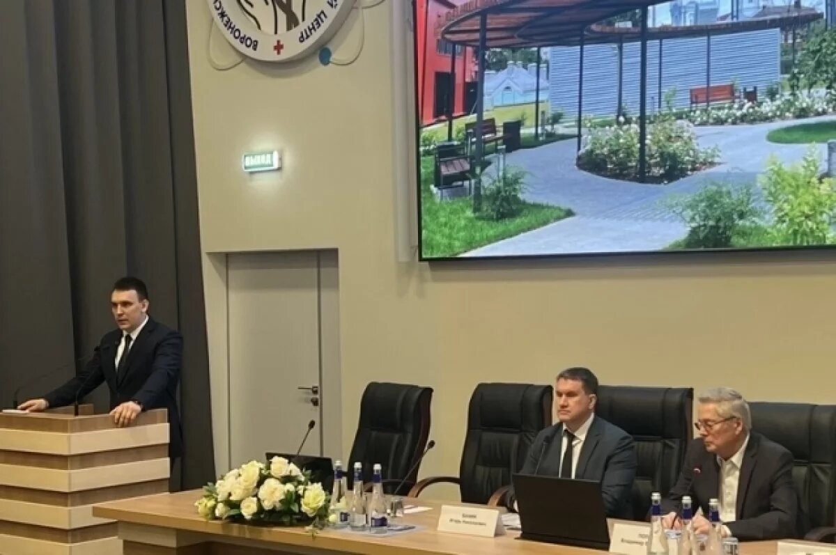    Воронежский областной онкоцентр возглавил Руслан Мошуров