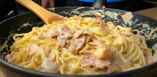 Спагетти карбонара.