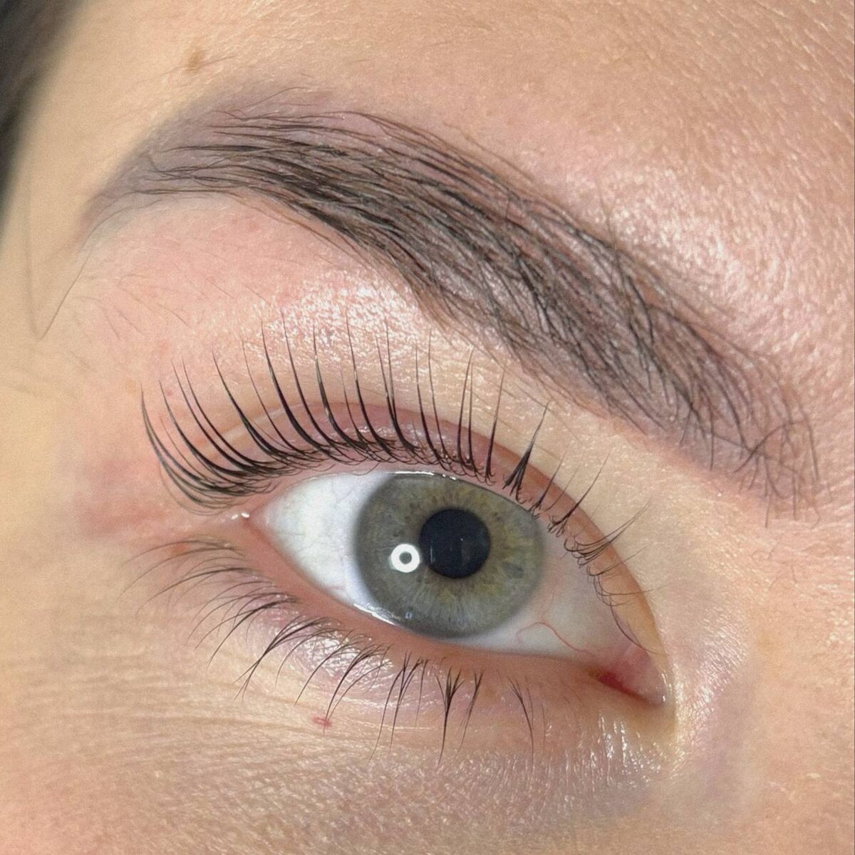 Ламинирование ресниц от мастера Александры