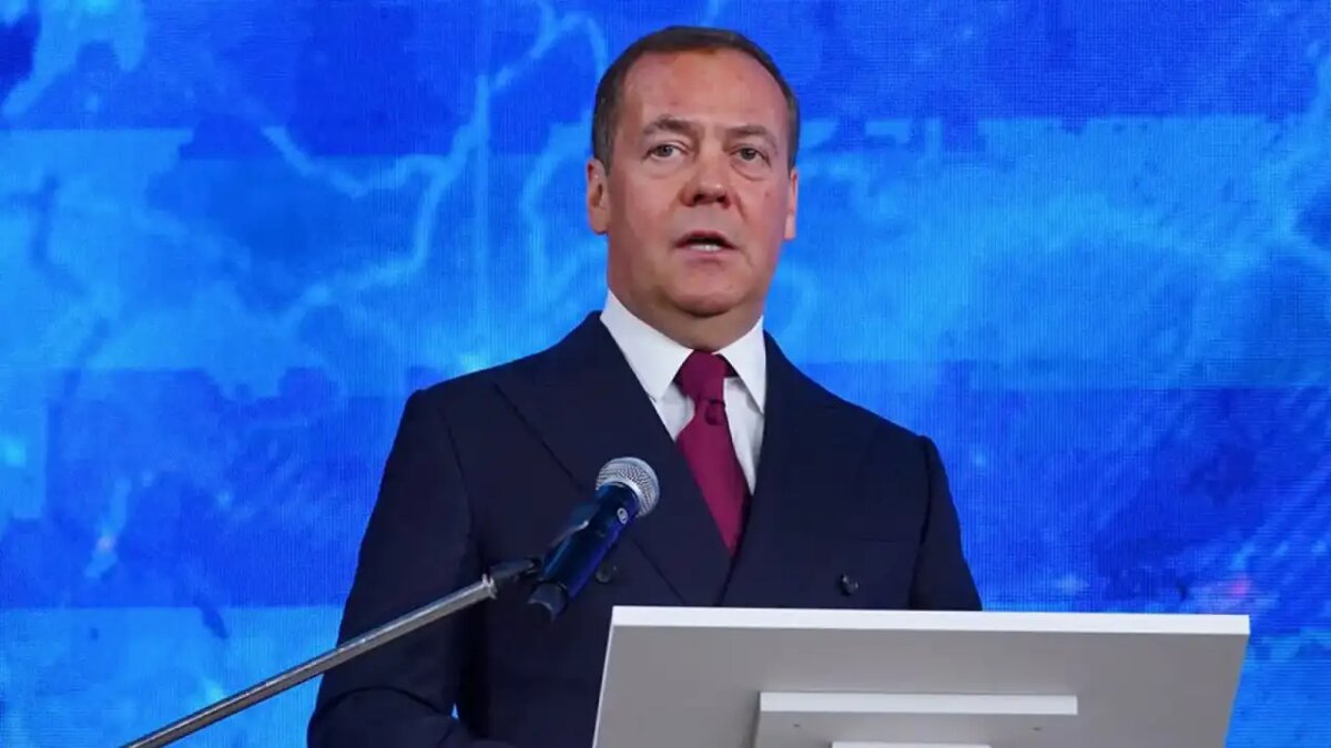    Дмитрий Медведев. АГН "Москва"