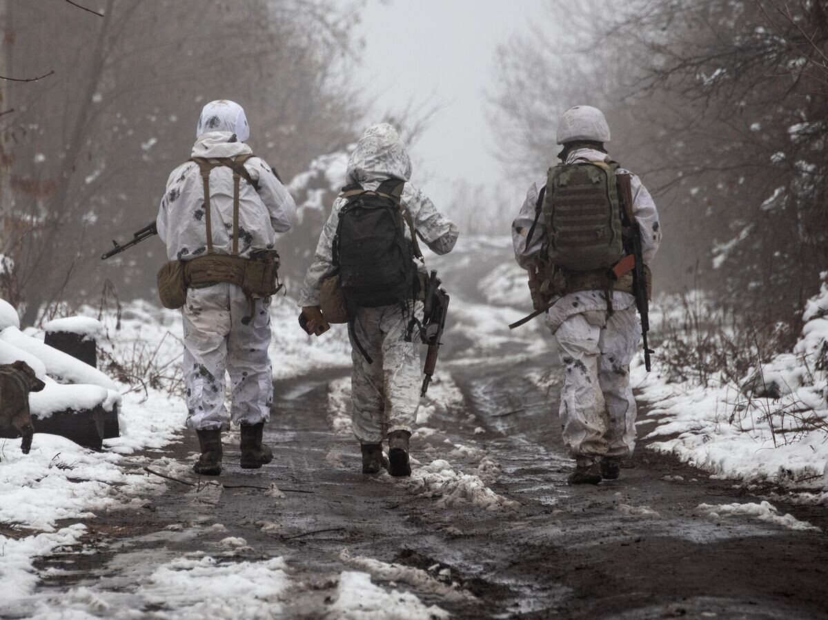    Украинские военнослужащие в Донецкой области | © AP Photo / Andriy Dubchak