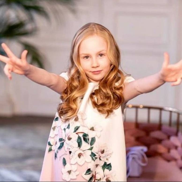 Веронике Николаевой исполнилось 10 лет