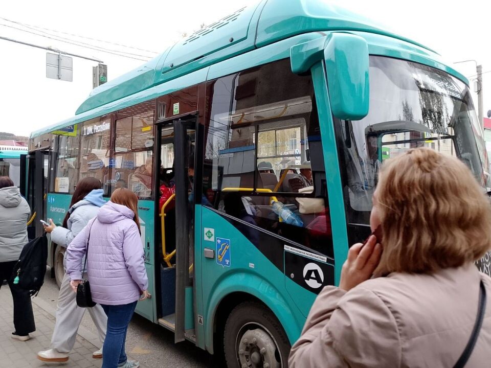    Новые автобусы в Горно-Алтайске . Источник: "Толк"
