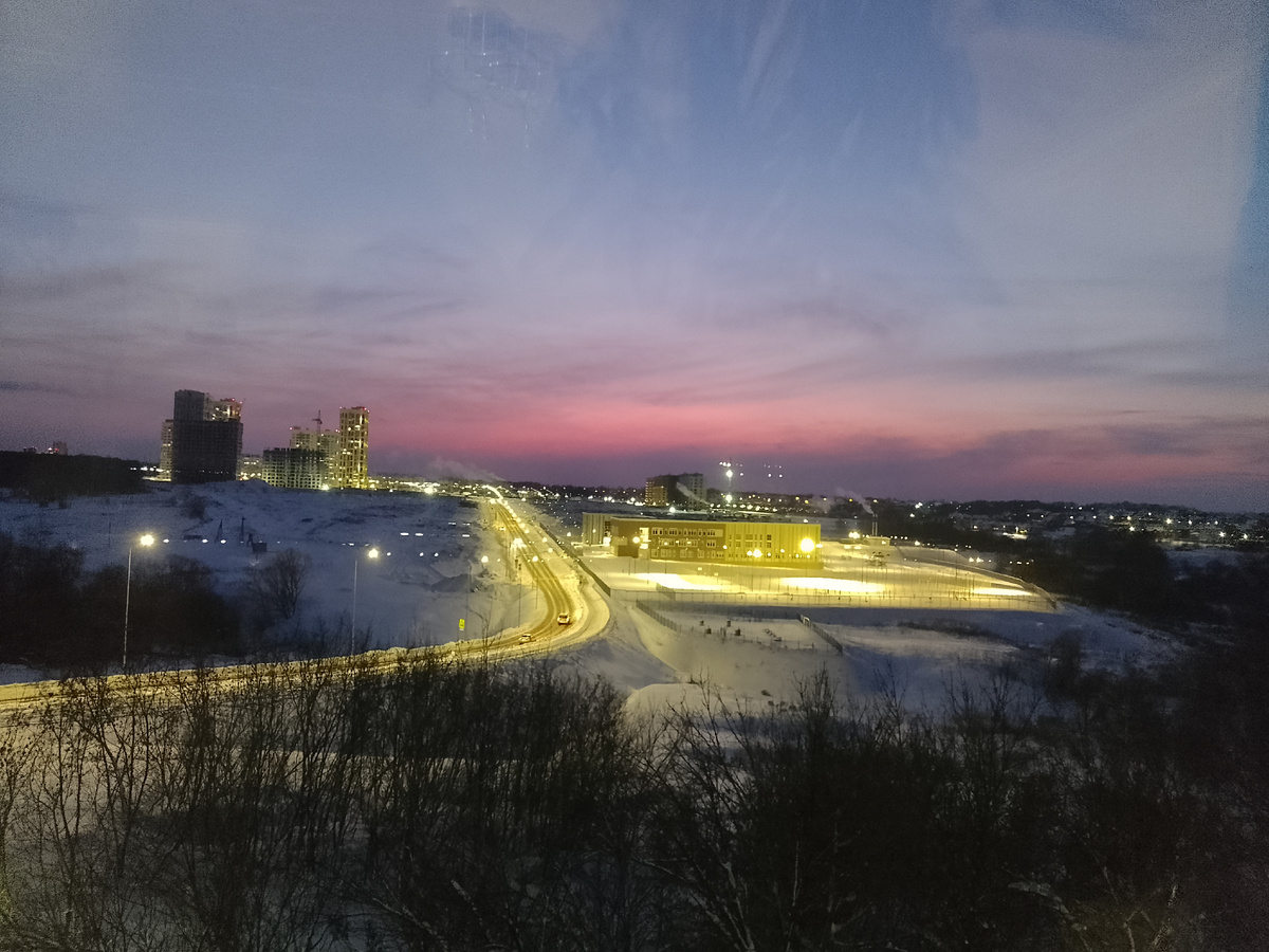 С каждым днём закаты всё ярче. А какие они здесь у нас летом... Ууууу... 