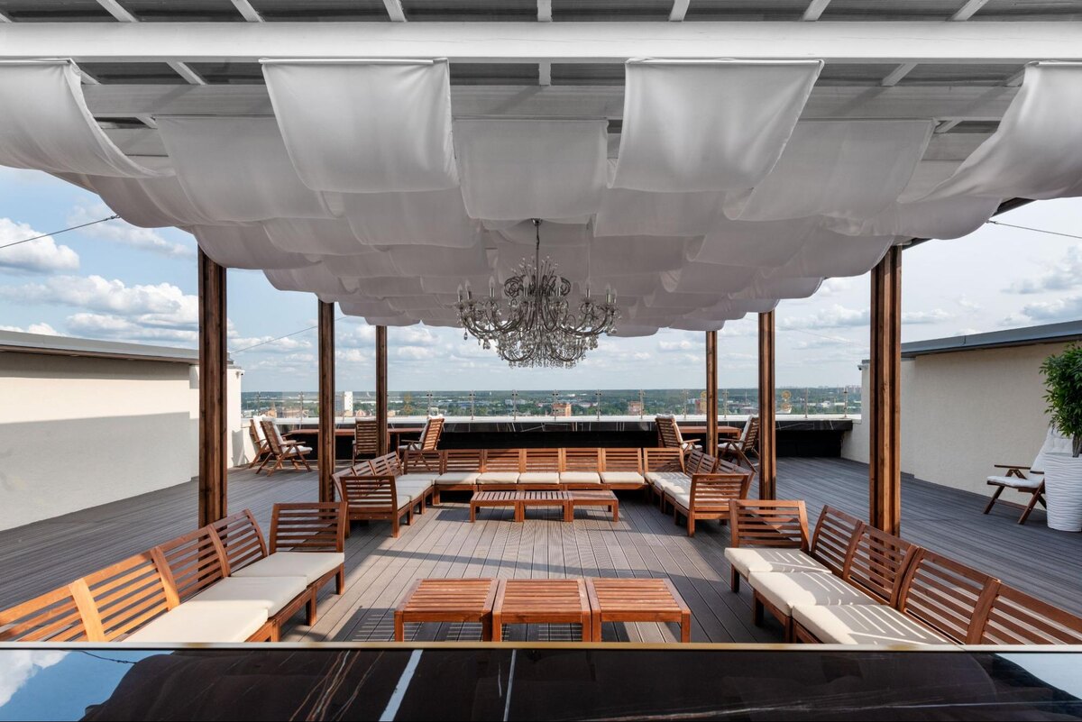 Лаунж-зона Риверхаус