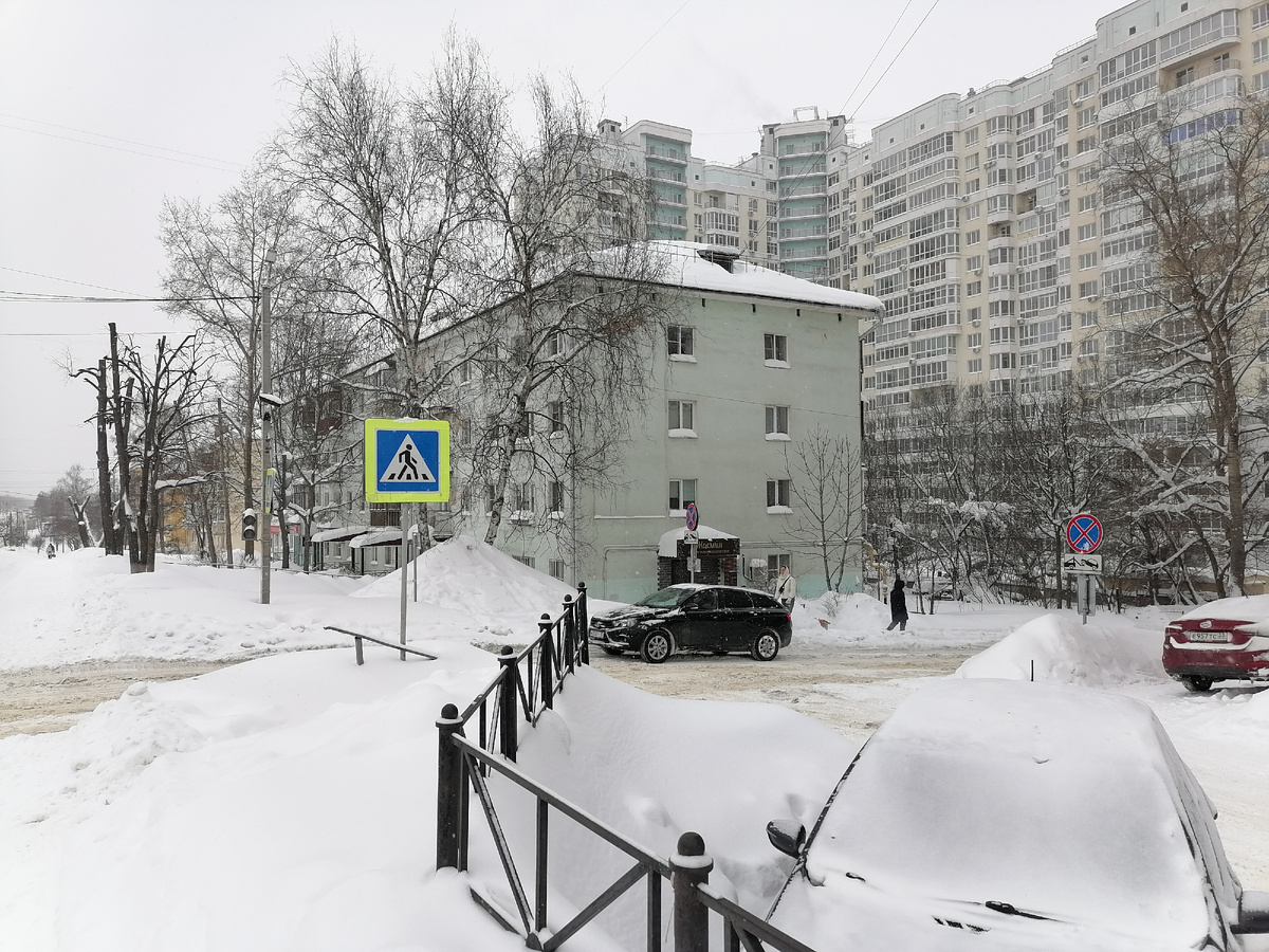 Состояние фасада выходящего на улицу Ставровскую по состоянию на 1.2.26