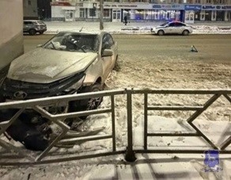    Водитель получил травмы, ему назначили амбулаторное лечение ГУ МВД России по Самарской области