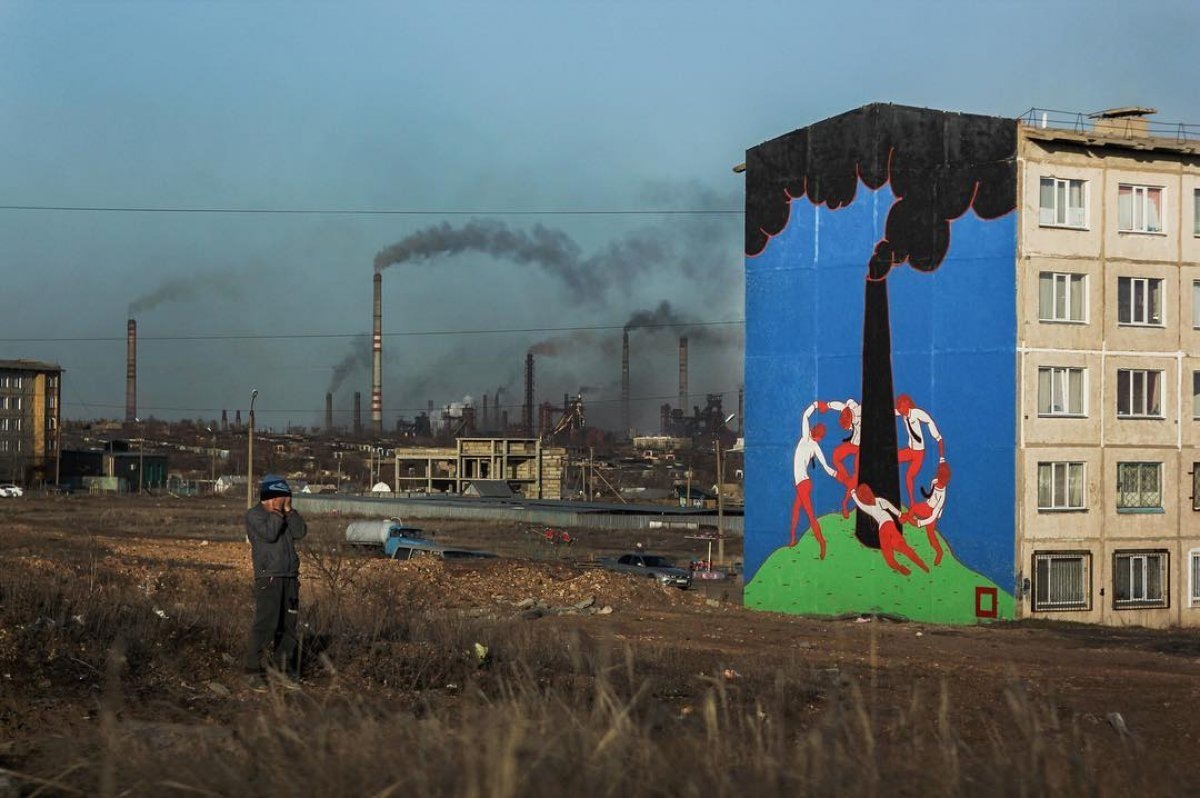 Юмора темиртауцам не занимать. Они любят свой город. Ну вот такой он, что тут поделать. .  