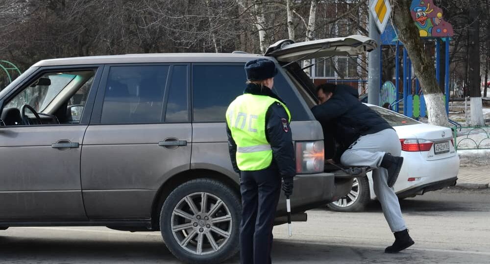 Оштрафуют всех: в России закрыли последнюю лазейку для любителей тонировки