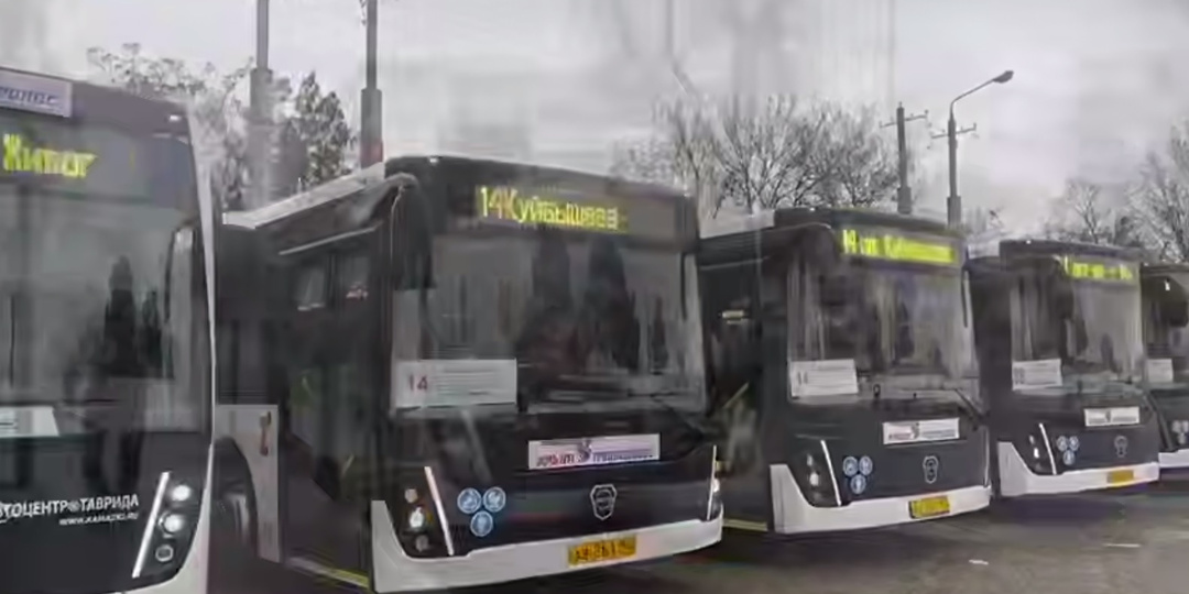 В Симферополе и Керчи на маршруты выходят современные автобусы