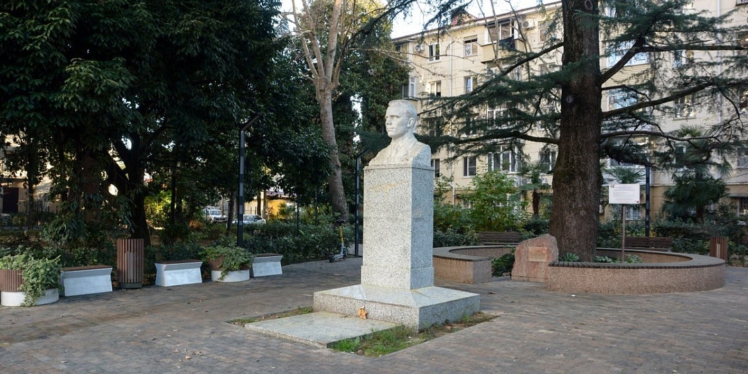 В Сочи ко Дню космонавтики обновят клумбы и высадят молодые кустарники