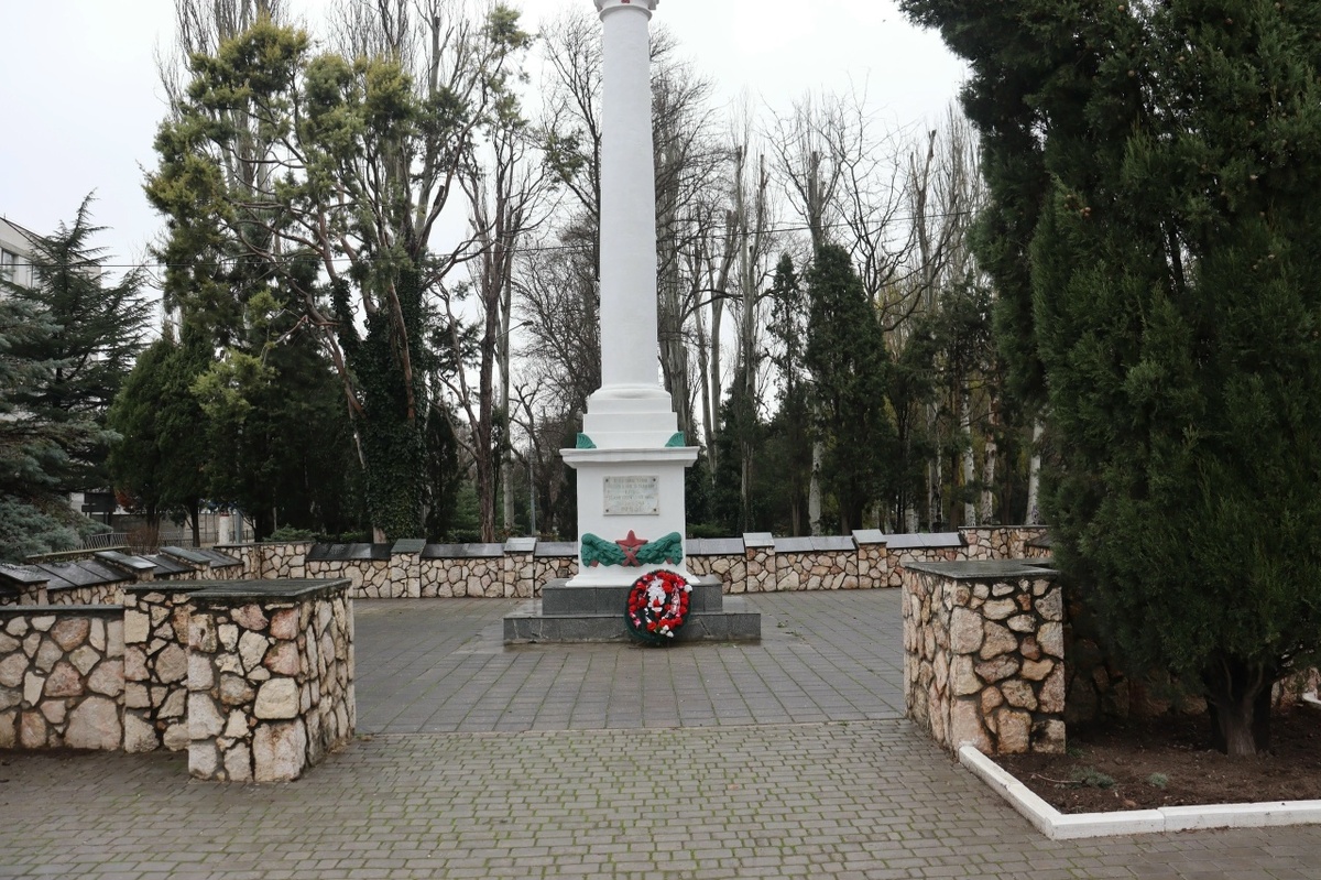 Ориби Каммпирр - Севастополь. Город у моря © Copyright: Ориби Каммпирр