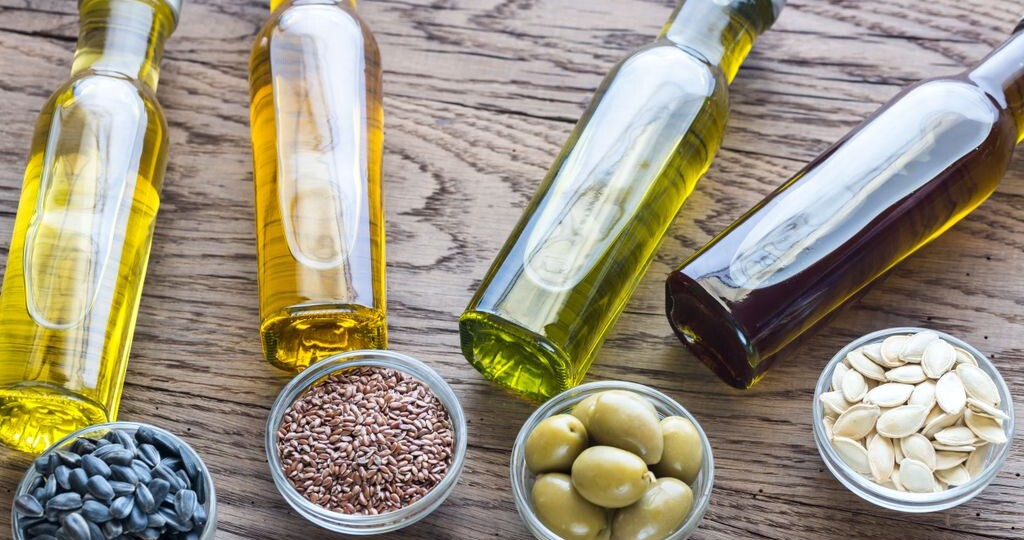 Как масла правят нашим телом: от подсолнечного до кокосового - что выбрать и как не навредить