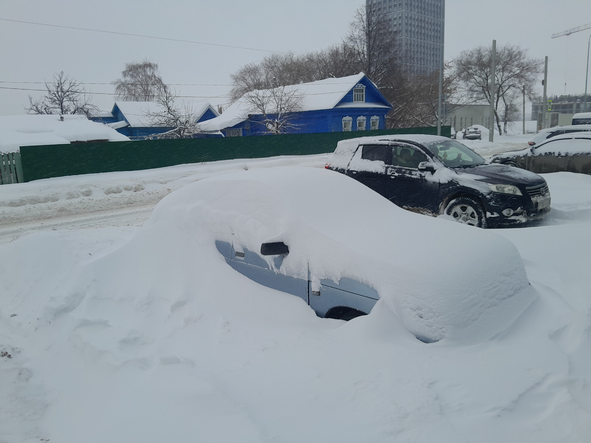 Фото "Угадай, что за машина?"