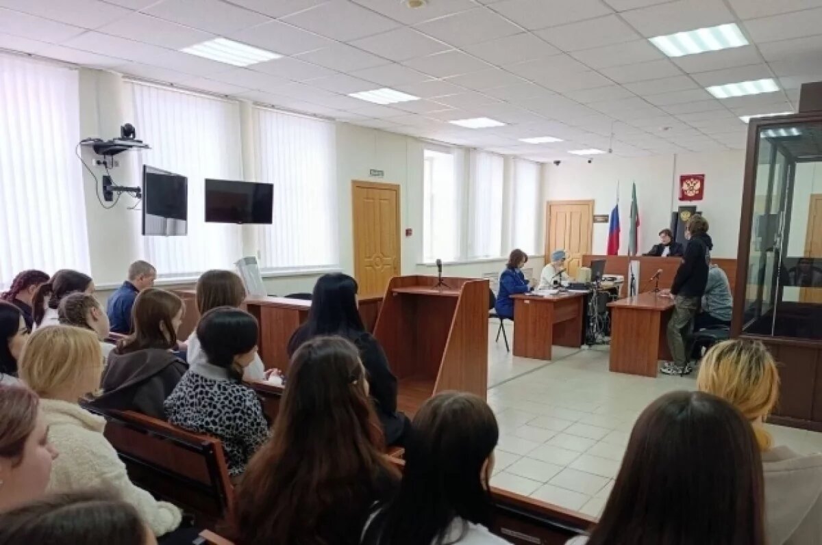    Ранее условно осужденного отправили в колонию на полтора года.