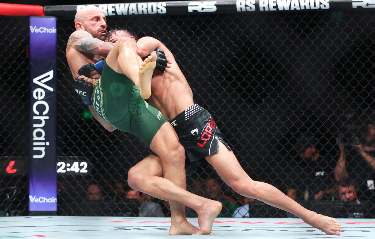    Александр Волкановски и Диего Лопес  Mark Kolbe Photography/Getty Images