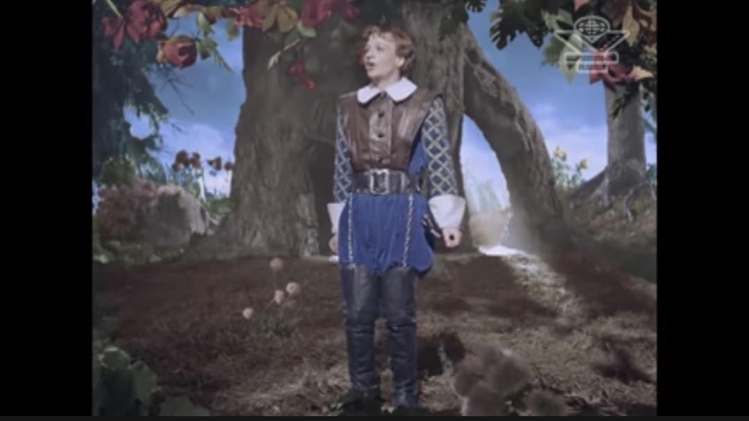 "Золушка"(1947й год, реж. Надежда Кошеверова, Михаил Шапиро, сц Евгений Шварц). Принц - Алексей Консовский.