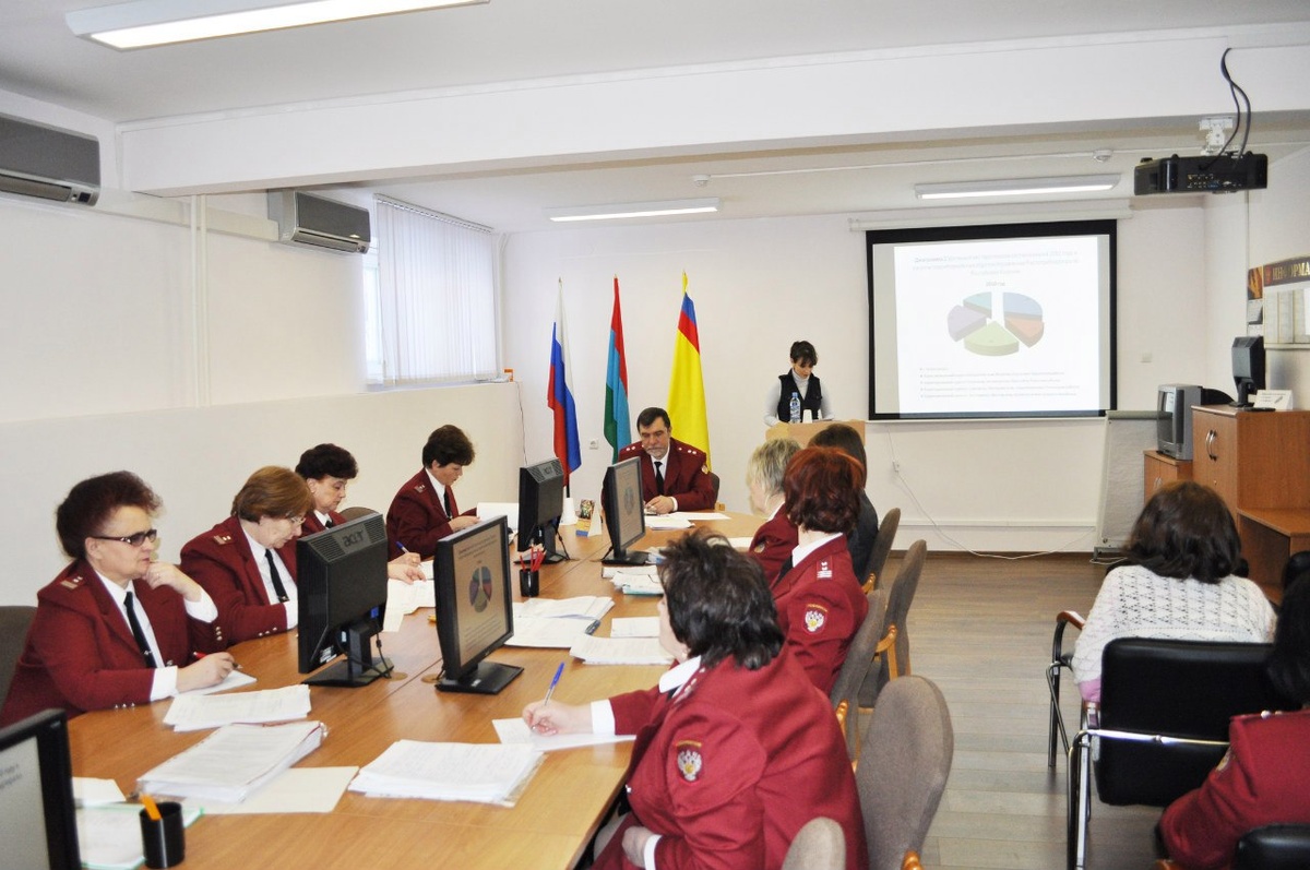 Личное фото автора. Открытая  коллегия Управления Роспотребнадзора по Республике Карелия. На фото руководство Управления Роспотребнадзора по Республике Карелия  (период моей работы там, точный год не помню).