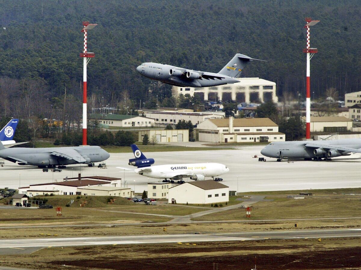    Американская авиабаза Рамштайн в Германии | © AP Photo / Michael Probst