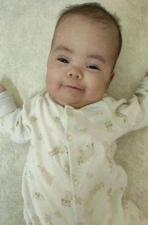 ЛИЗОНЬКЕ НУЖНЫ РОДИТЕЛИ!!!