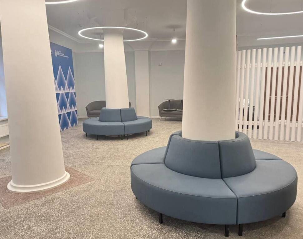 #ОФМЕ #дизайнОФМЕ #Бенедиктыч #дизайнИнтерьера #общественныеПространства #мягкаяМебель #диваны #современныйДизайн #минимализм #комфорт #уют #интерьер #архитектура #design #interiordesign