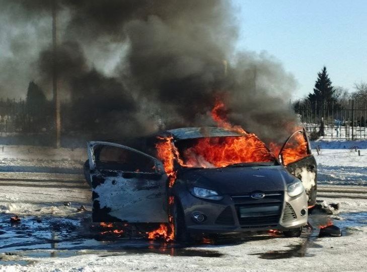4 человека пострадали при атаке дрона ВСУ на машину в Белгородской области